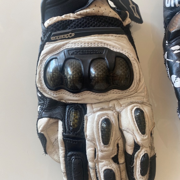 Woman’s Stella SP X Air Carbon Motorcycle Glove Full Grain Leather Short Cuff - Picture 3 of 14